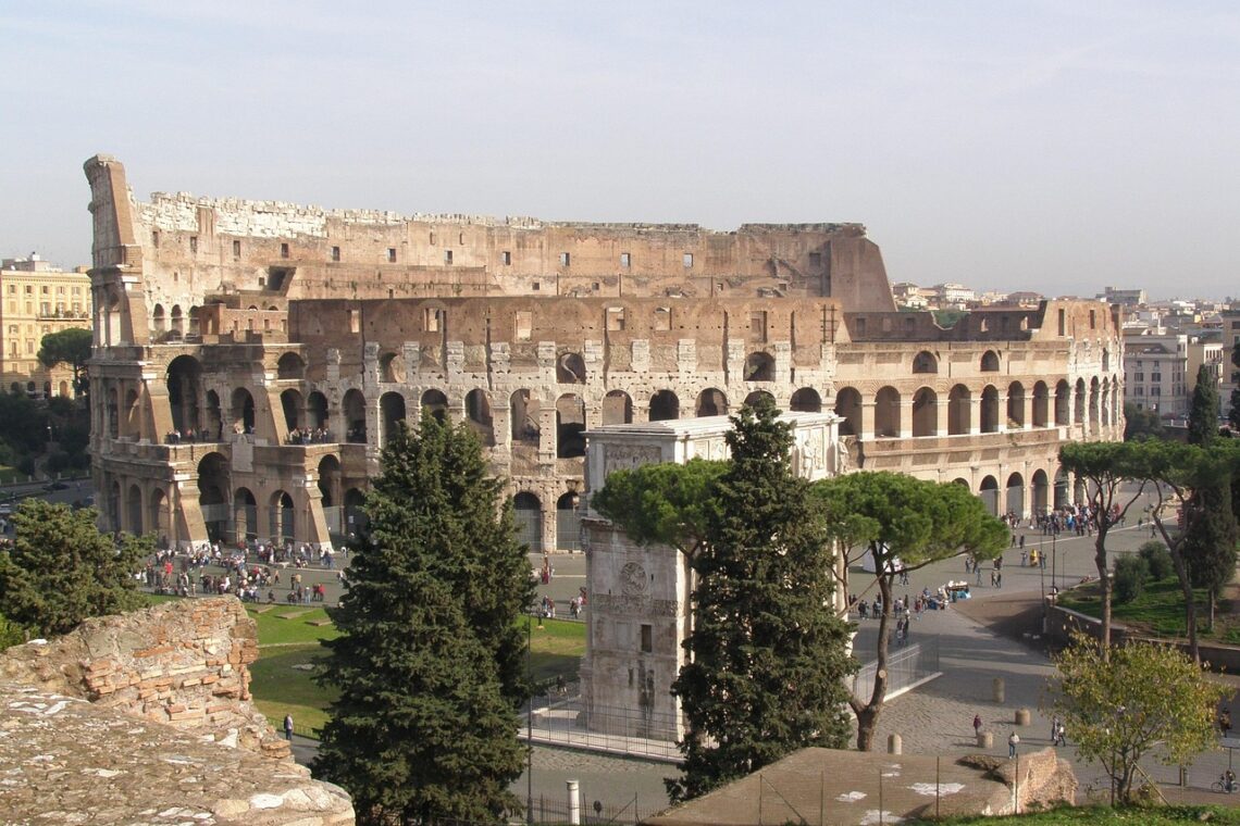 amphitheatre-582261_1280